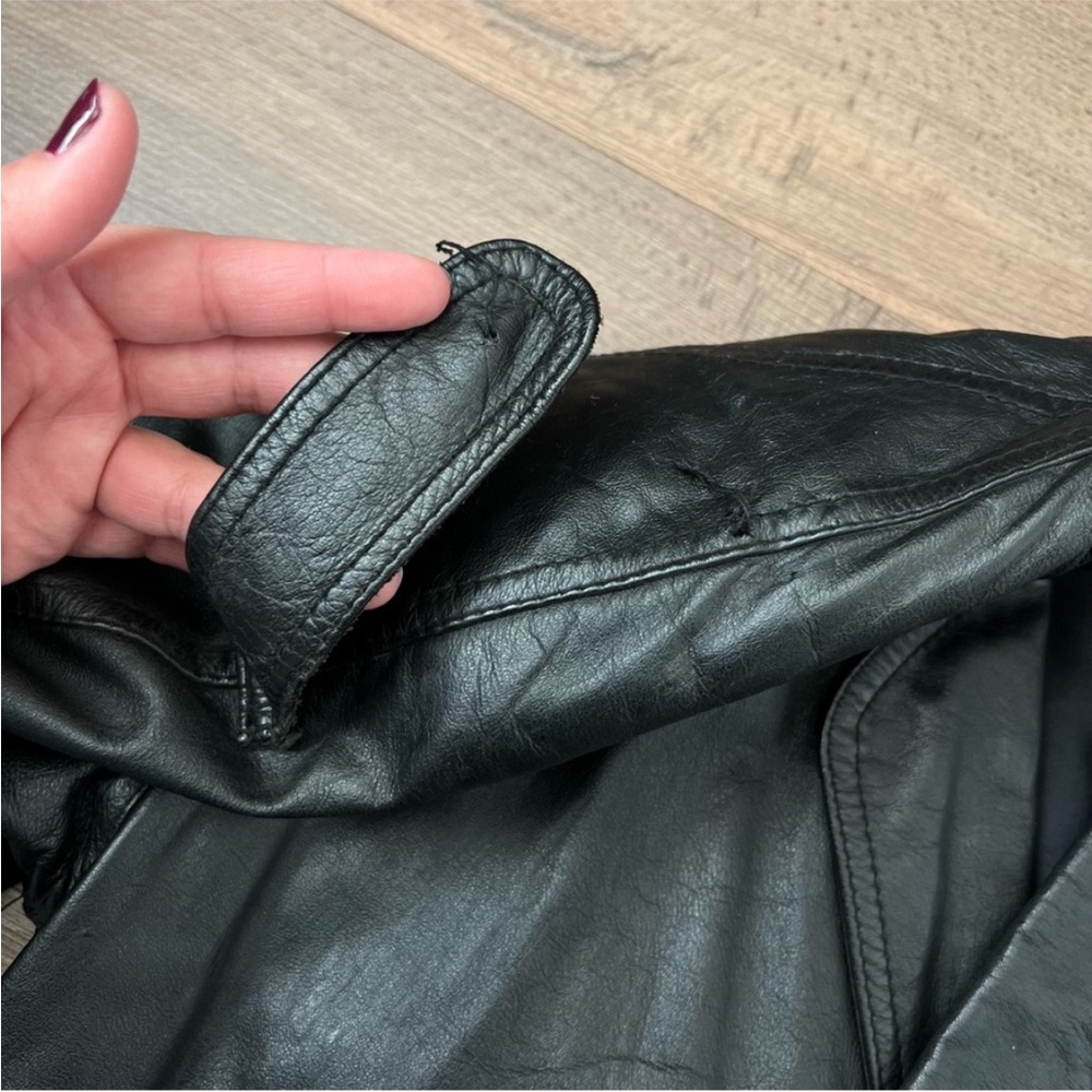 Vintage Black Leather Coat - Picture 7 of 16